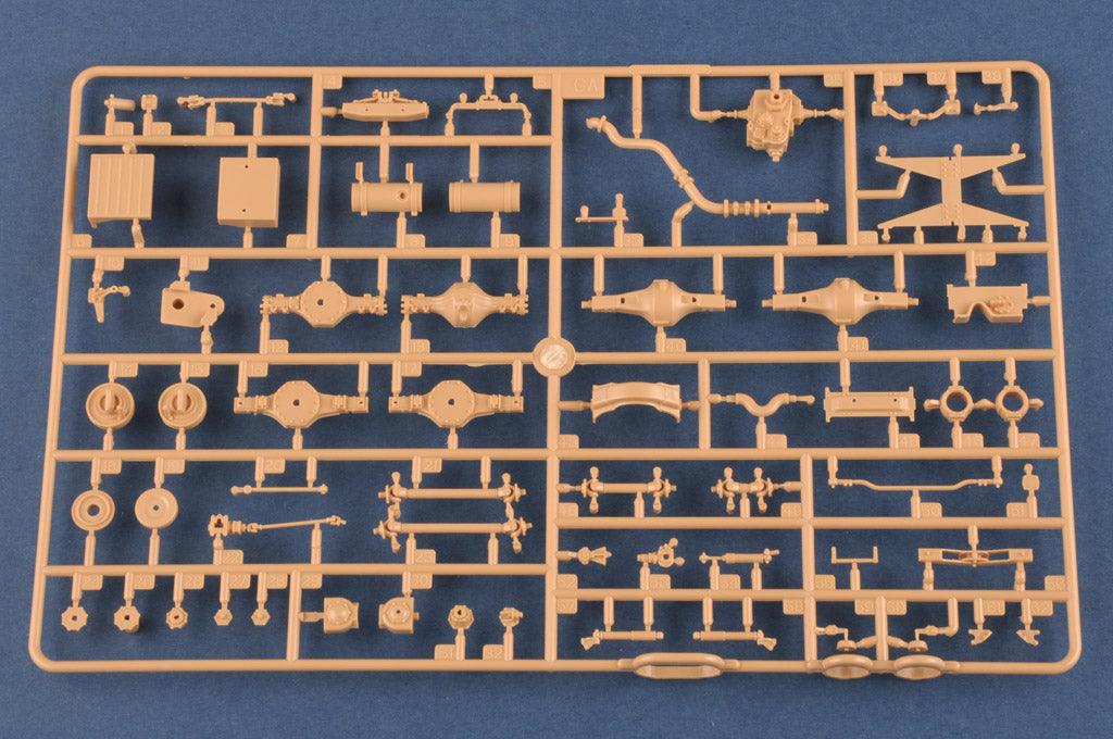 1/35 Russian KrAZ-260B Tractor with MAZ/ChMZAP-5247G Semitrailer - Hobby Sense