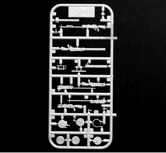 1/32 Sopwith F.1 Camel & LVG C.VI 