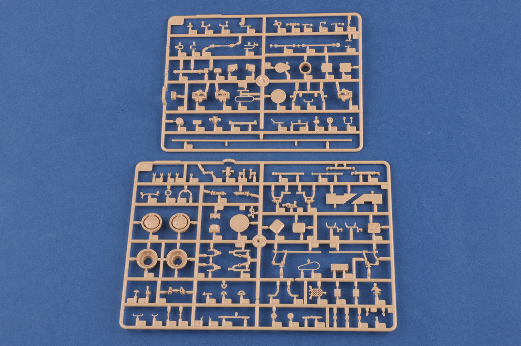 1/35 Russian 9K79 Tochka (SS-21 Scarab) IRBM, full interior - Hobby Sense