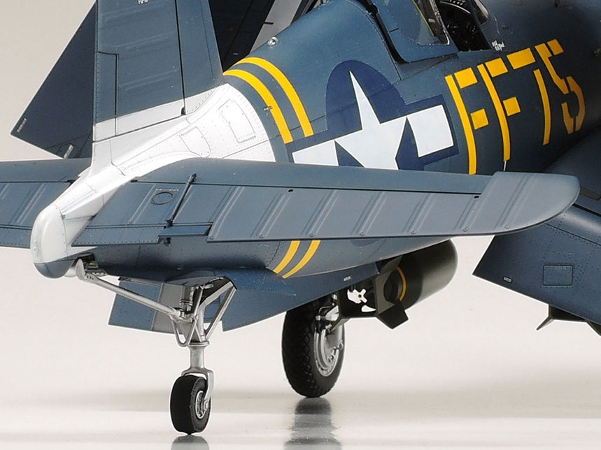 1/32 Vought F4U 1D Corsair - Hobby Sense