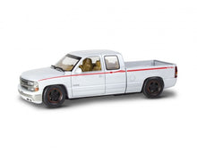 1/25 1999 Chevy Silverado Custom Pickup - Hobby Sense