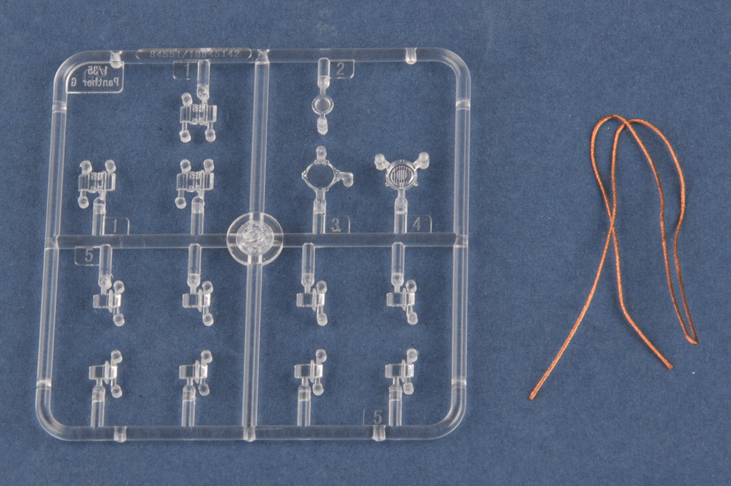 1/35 German Sd.Kfz.171 Panther Ausf.G - Early Version - Hobby Sense