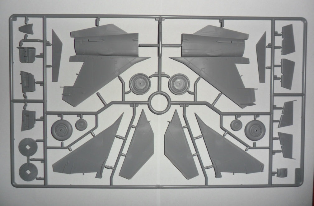 1/48 MiG-25 PD - Hobby Sense