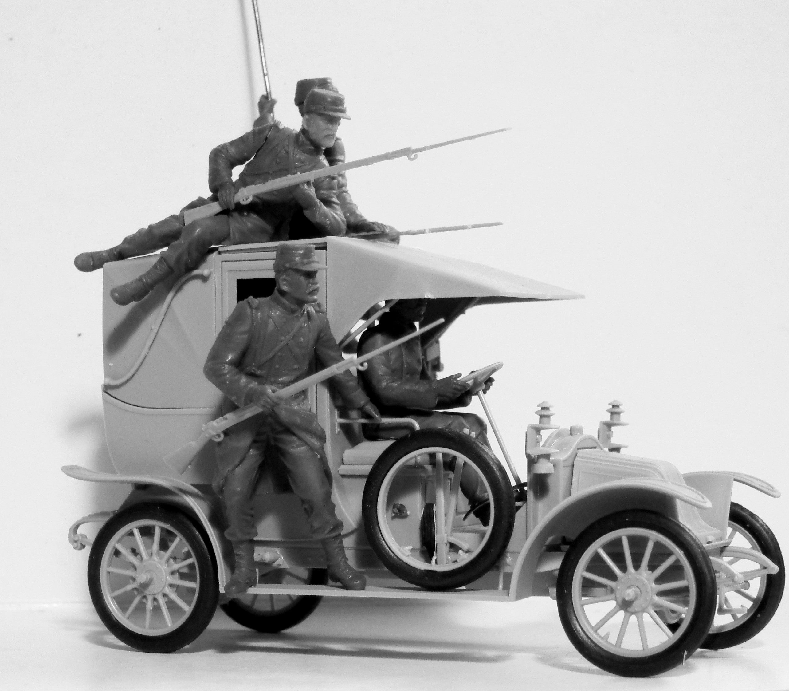 1/35 Battle of the Marne (1914), Taxi car with French Infantry - Hobby Sense