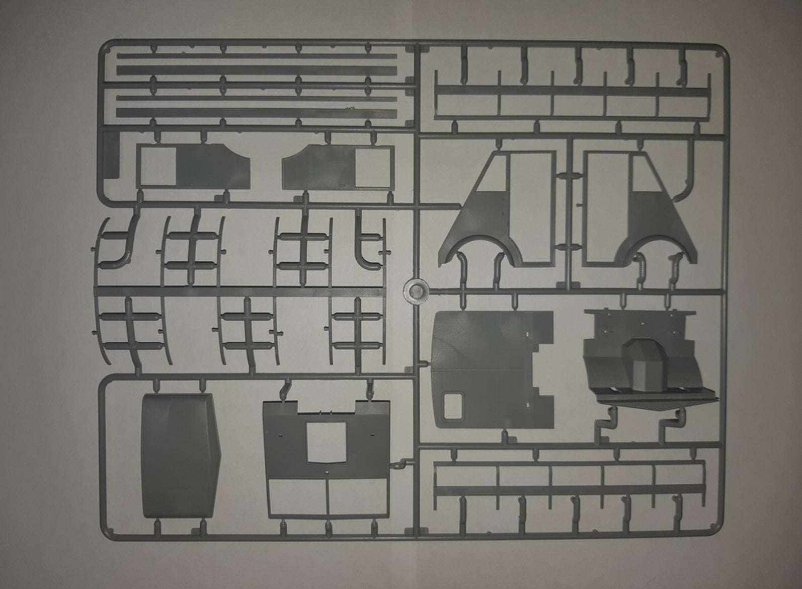 1/35 Lastkraftwagen 3,5 t AHN with German Drivers - Hobby Sense