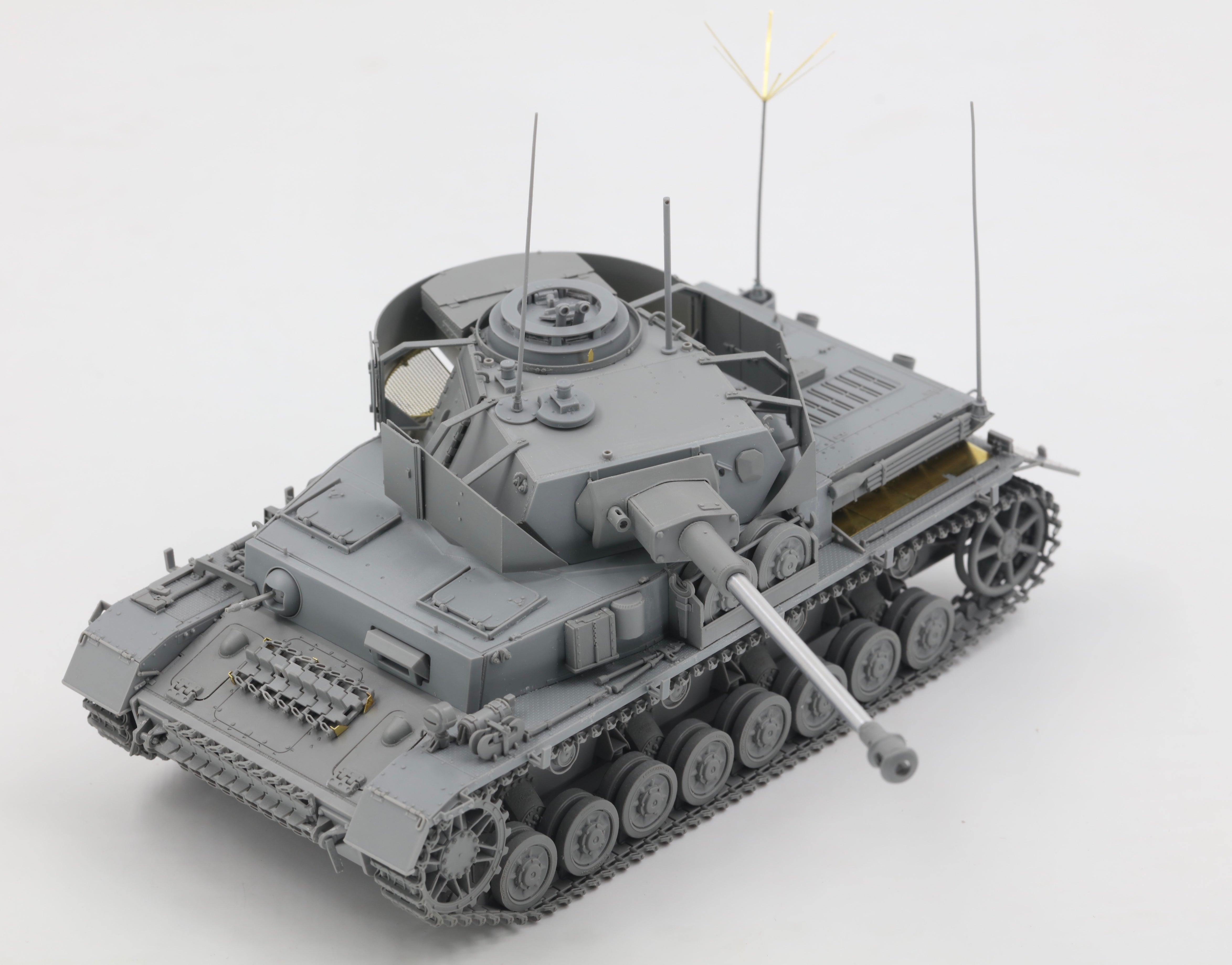 1/35 Pz. Beob.Wg IV Ausf J - Hobby Sense