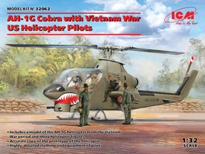 1/32 AH1G Cobra with Vietnam War US Helicopter Pilots - Hobby Sense