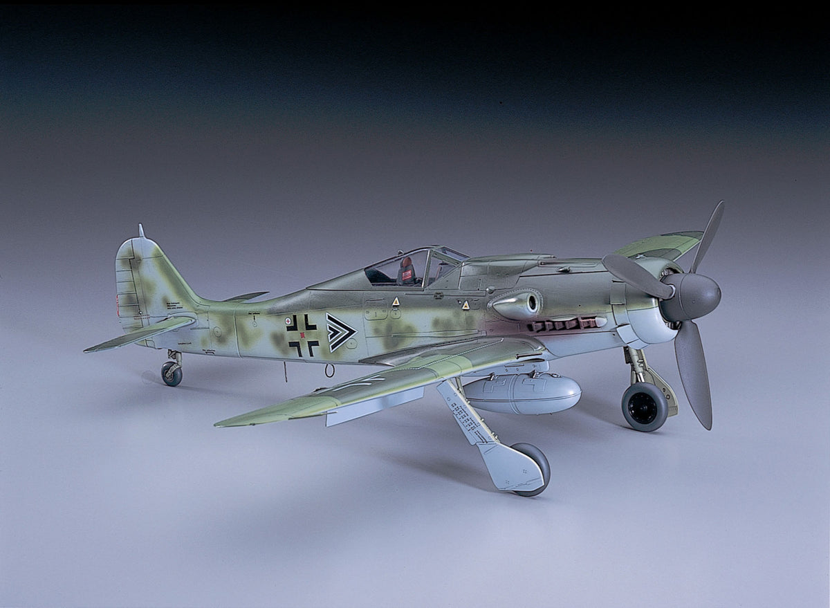 1/32 Focke Wulf Fw190D-9 - Hobby Sense