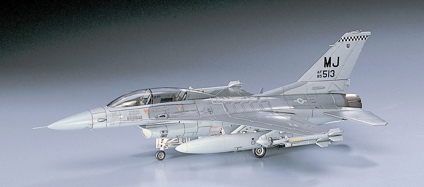 1/72 F16D Fighting Falcon - Hobby Sense