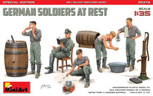 1/35 German Soldiers At Rest. Special Edition - Hobby Sense