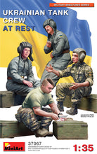 1/35 Ukrainian Tank Crew At Rest - Hobby Sense