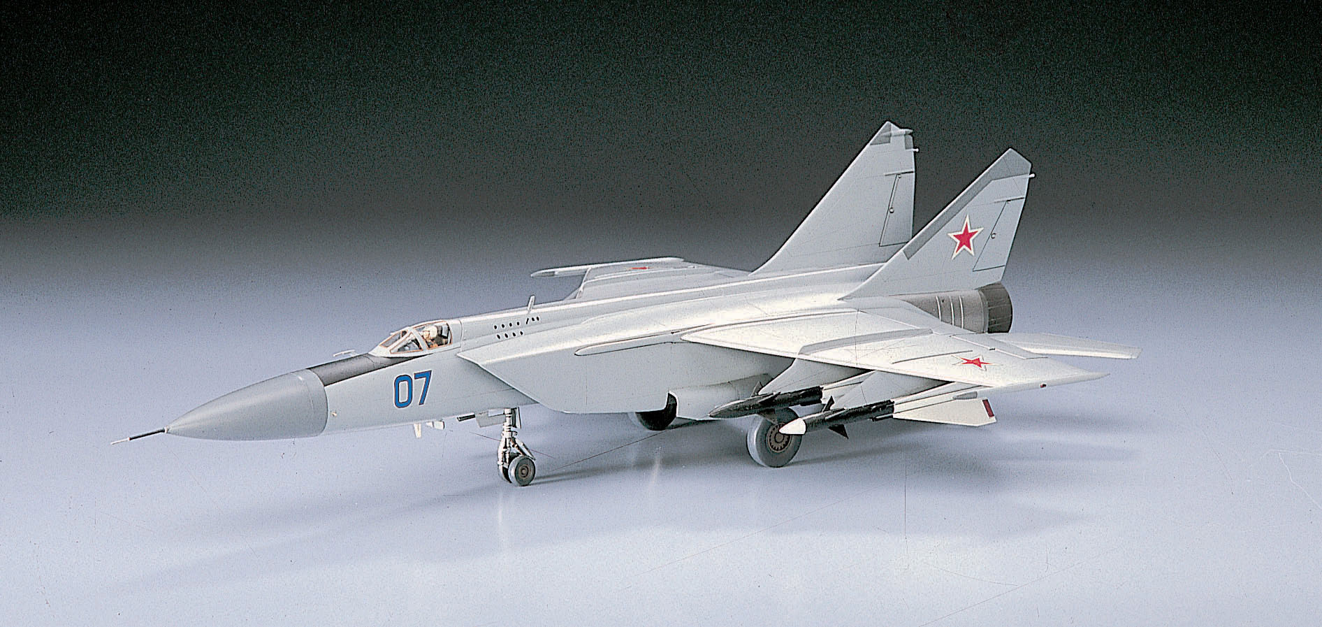 1/72 MiG25 Foxbat - Hobby Sense