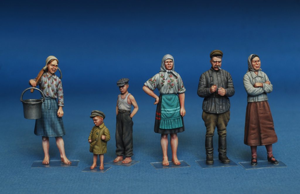 1/35 Soviet Villagers - Hobby Sense