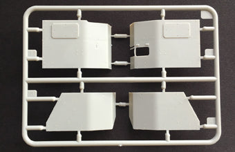 1/35 German Rheinmetal "Rheintochter" R-2 Anti Aircraft Missiles and Launcher - Hobby Sense