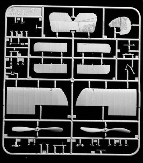 1/32 Sopwith F.1 Camel & LVG C.VI "The Duellists" - Hobby Sense