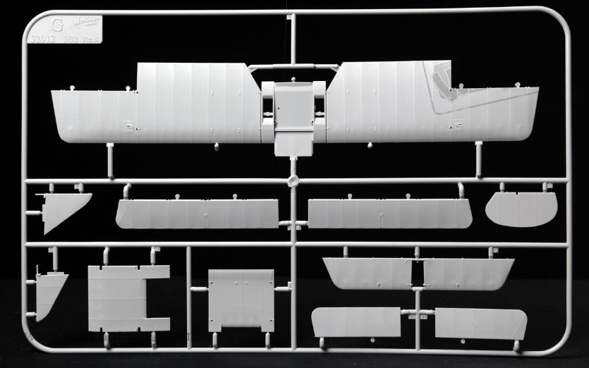 1/32 Halberstadt Cl.II & RE.8 Harry Tate 
