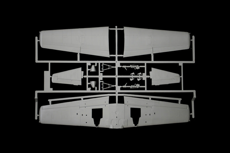 1/48 AD4W Skyraider - Hobby Sense