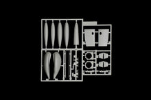 1/48 AD4W Skyraider - Hobby Sense
