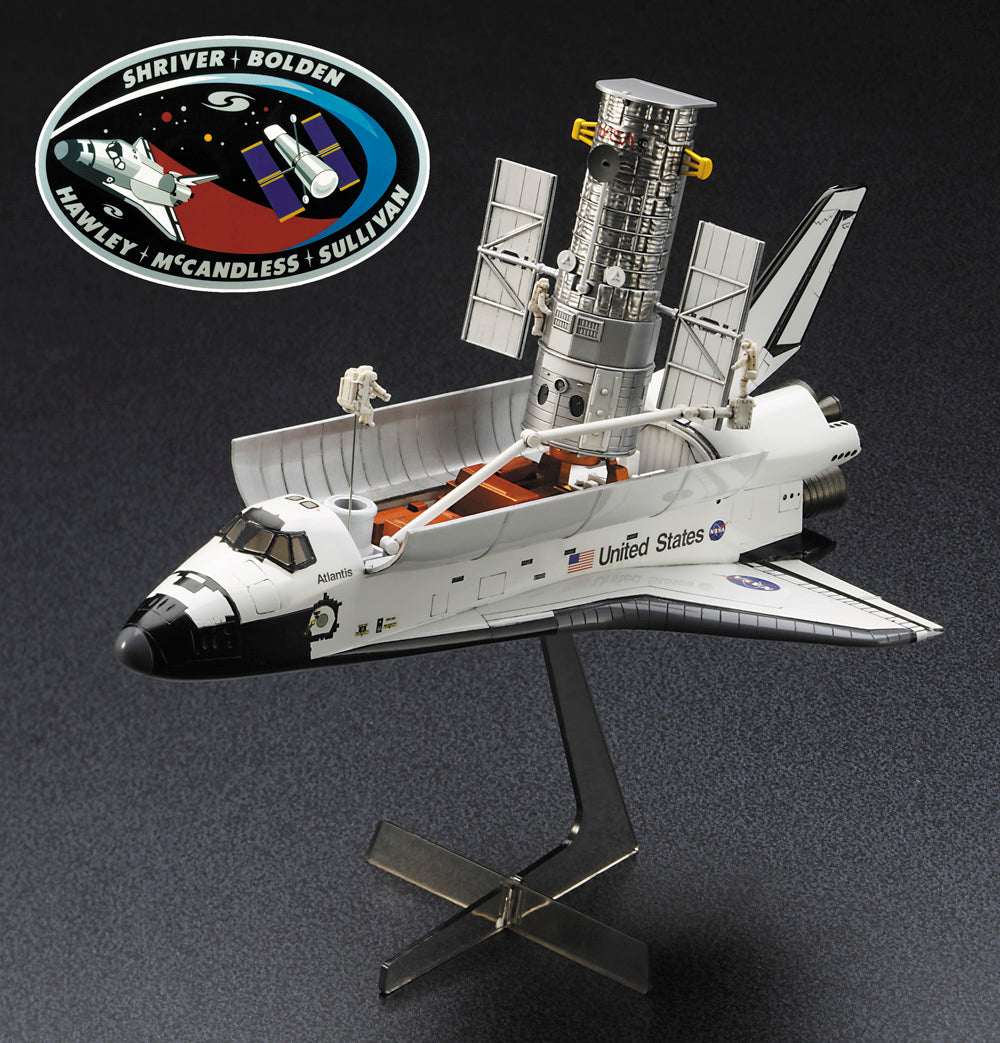 1/200 Hubble Space Telescope and Space Shuttle Orbiter w/ Astronauts - Hobby Sense