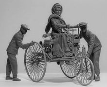 1/24 Benz Patent-Motorwagen 1886 with Mrs. Benz & Sons - Hobby Sense