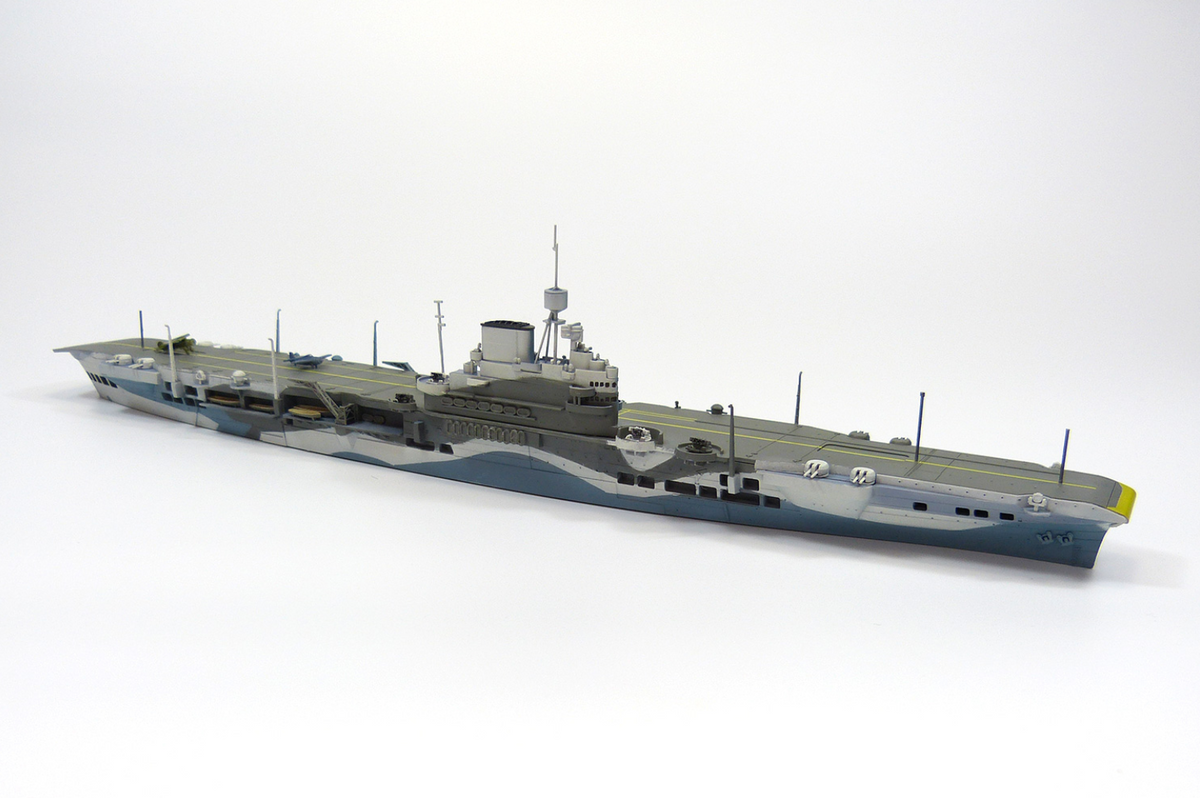 1/700 HMS Illustrious British Aircraft Carrier - Hobby Sense