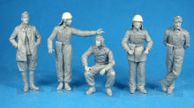 1/35 Hungarian Tank Crew - Hobby Sense