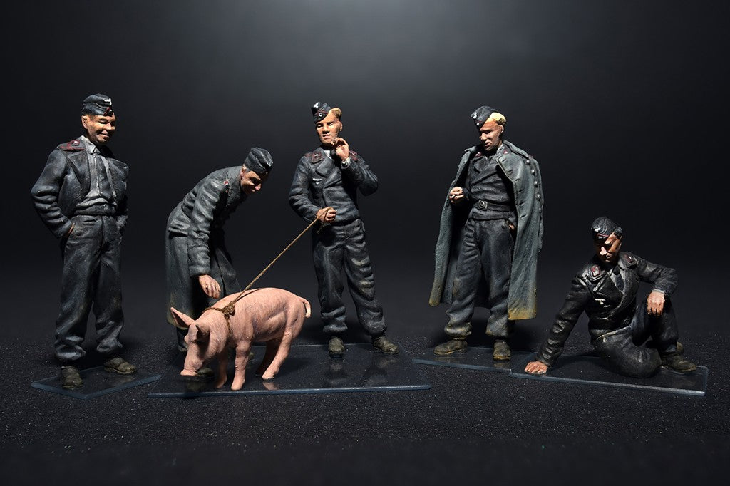 1/35 German Tank Crew at Rest - Hobby Sense