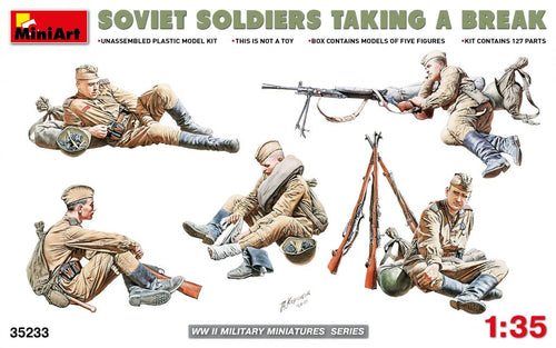 1/35 Soviet Soldiers Taking a Break - Hobby Sense