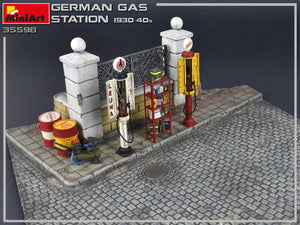 1/35 German Gas Station 1930-40s - Hobby Sense