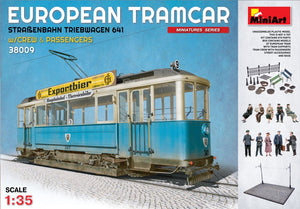 1/35 European Tramcar with Crew & Passengers - Hobby Sense
