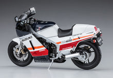 1/12 Suzuki RG400 Gamma Early Version Red/White Color with Under Cowl - Hobby Sense