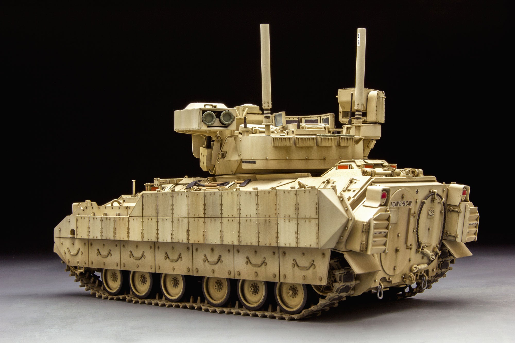 1/35 US Cavarly Fighting Vehicle M3A3 BRADLEY w/BUSK III - Hobby Sense