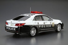 1/24 Toyota GRS214-AEZRH Crown Patrol Car - Hobby Sense