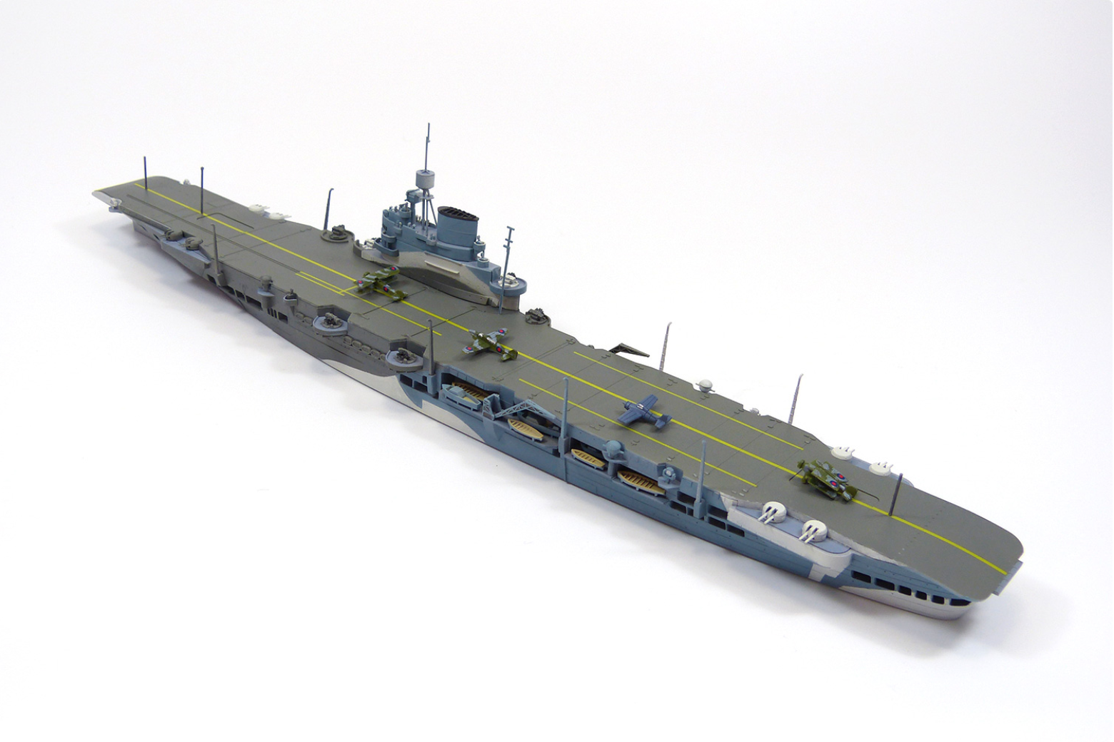 1/700 HMS Illustrious British Aircraft Carrier - Hobby Sense