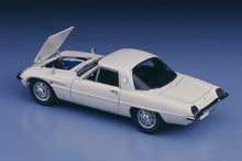 1/24 Mazda Cosmo Sport with Metal Engine Details - Hobby Sense