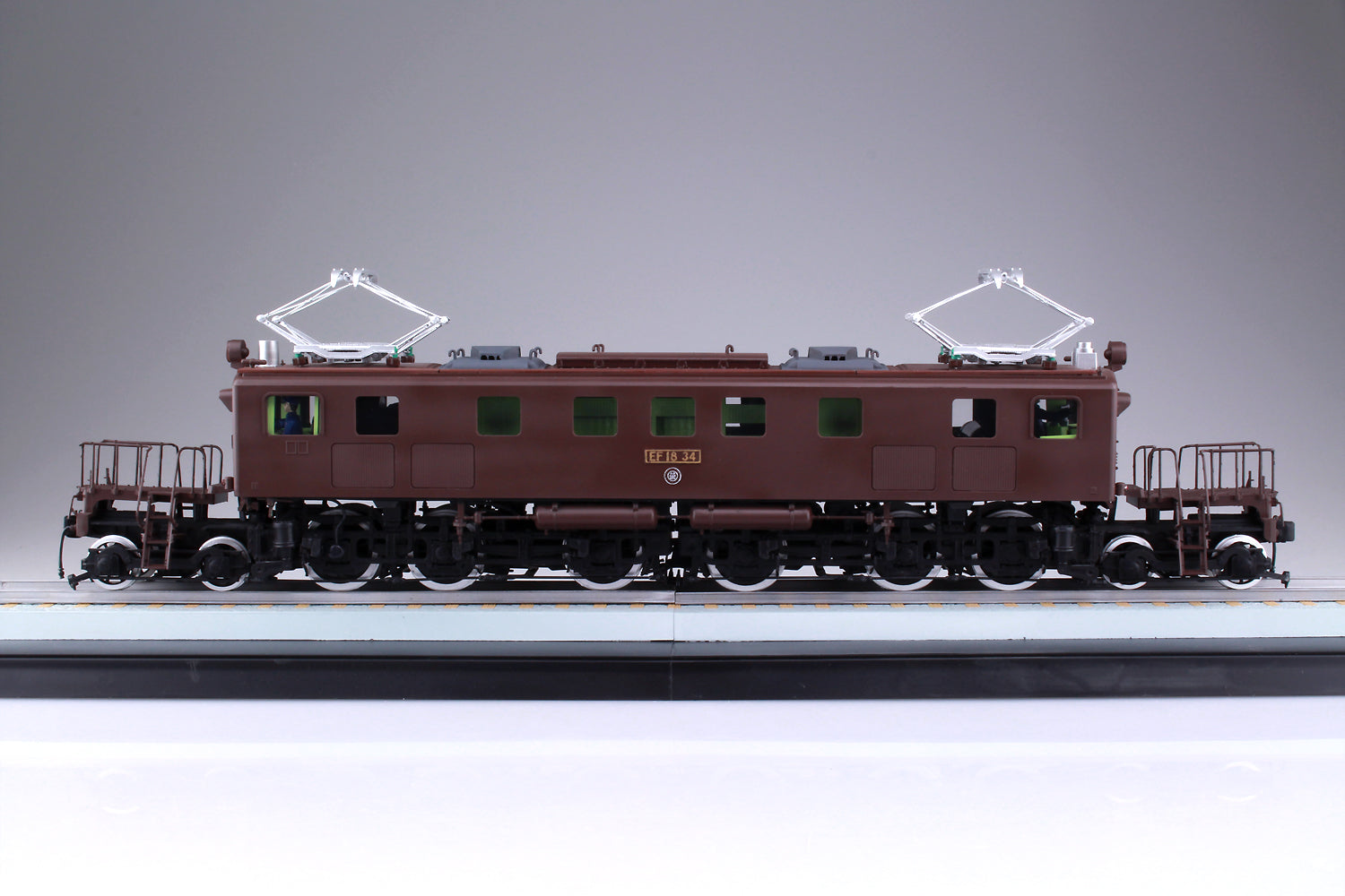 1/50 EF18 Japanese National Railways Electric Locomotive (plastic