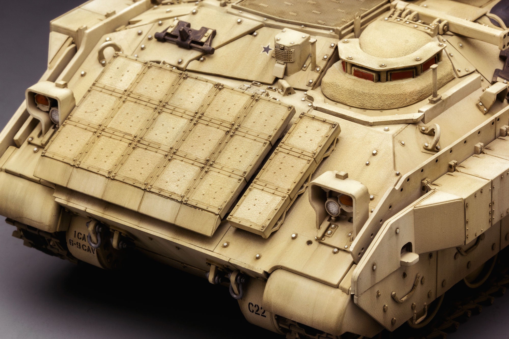 1/35 US Cavarly Fighting Vehicle M3A3 BRADLEY w/BUSK III - Hobby Sense