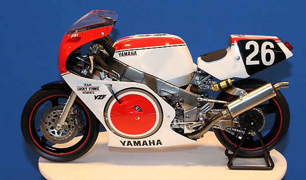 1/12 Yamaha YZF750 Lucky Strike Roberts - Hobby Sense