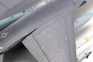 1/72 F16 CJ Fighting Falcon w/Full Equipment - Hobby Sense