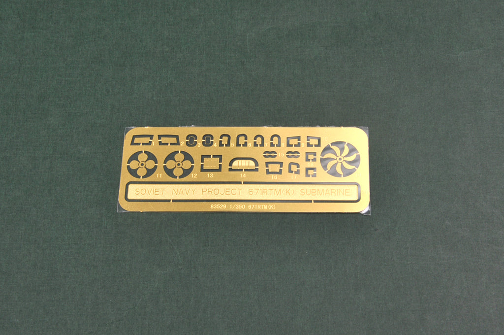 1/350 Soviet Navy Victor III Class(Project 671RTMK) SSN - Hobby Sense