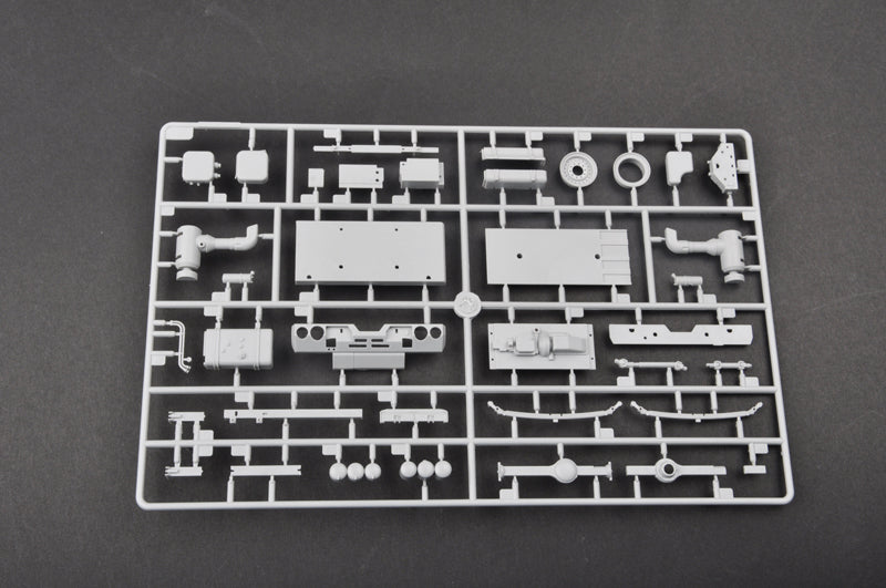 1/35 M1083 FMTV Standard Cargo Truck - Hobby Sense