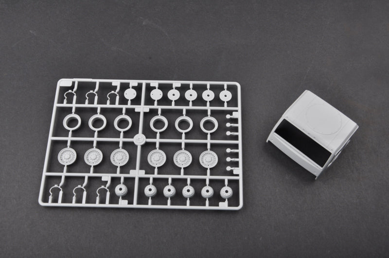 1/35 M1083 FMTV Standard Cargo Truck - Hobby Sense