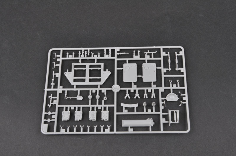 1/35 Canadian Grizzly 6x6 Armored Personnel Carrier Late Version - Hobby Sense