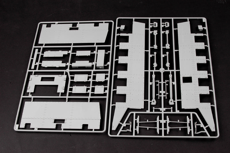 1/35 German BR57 Armored Steam Locomotive - Hobby Sense