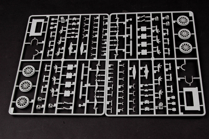 1/35 German BR57 Armored Steam Locomotive - Hobby Sense