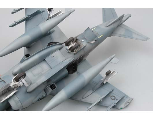 1/32 AV-8B Harrier II - Hobby Sense