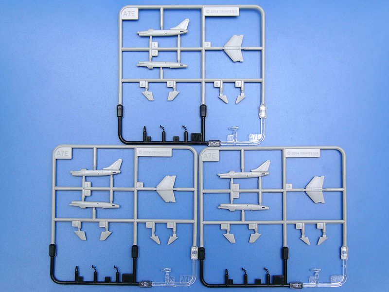 1/350 U.S. CVN-68 Nimitz aircraft carrier 1975 - Hobby Sense