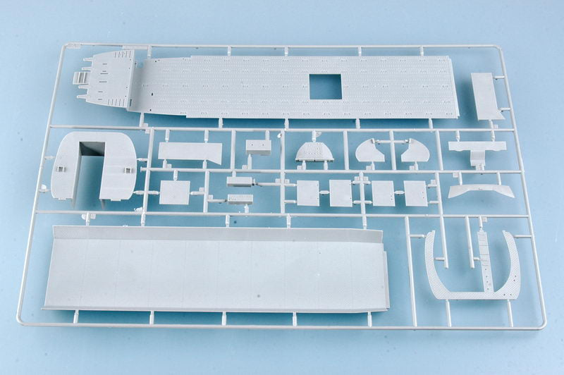 1/35 CH-47D Chinook Helicopter - Hobby Sense