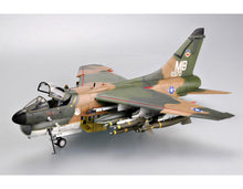 1/32 USAF A7D Corsair II - Hobby Sense