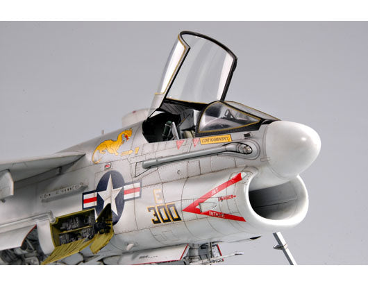 1/32 USS A7E Corsair II - Hobby Sense